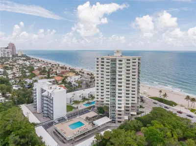 1151 N Fort Lauderdale Beach Boulevard 2b, Fort Lauderdale – Condominium for sale