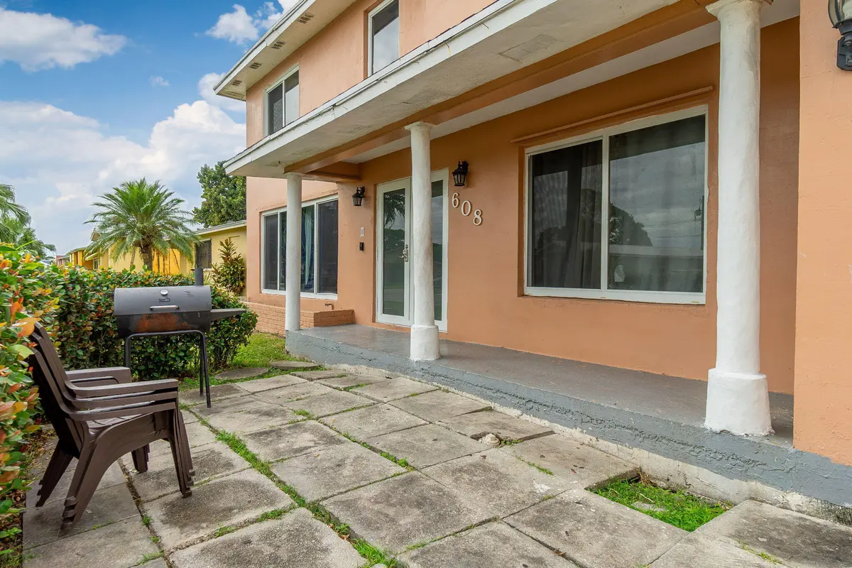 2-web-or-mls-DSC01898 at 608 SW 10TH Street, Belle Glade