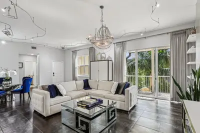 3960 N Flagler Drive 402, West Palm Beach – Condominium for sale