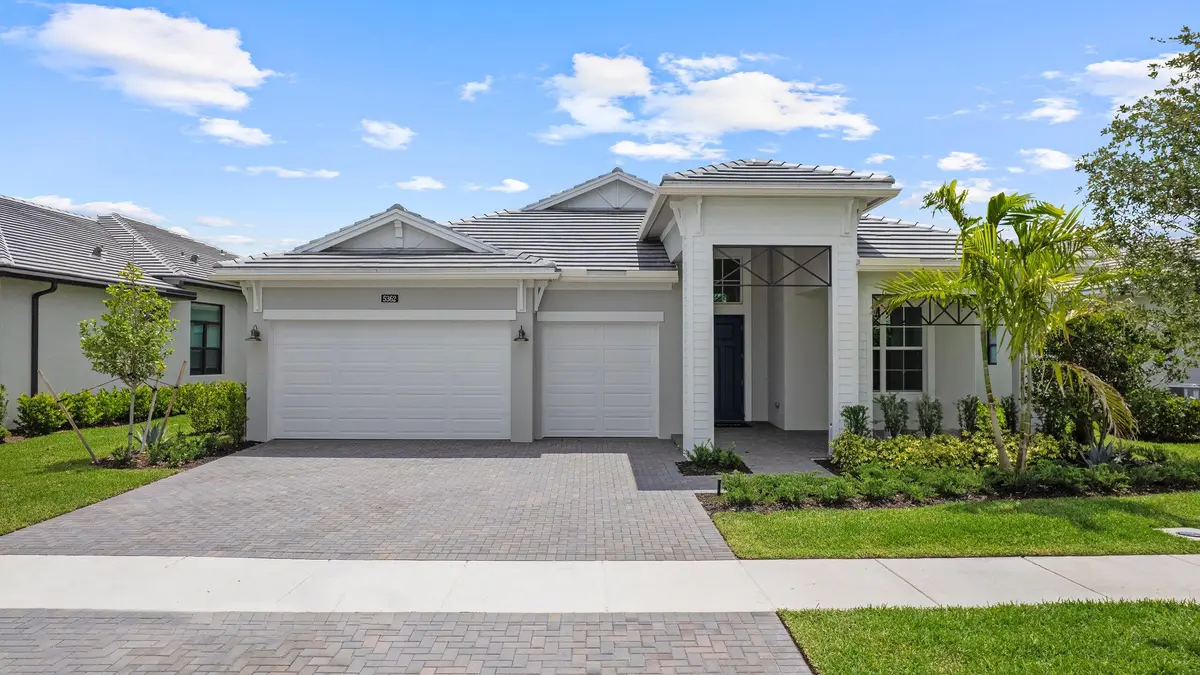 Front Exterior at 5362 Saint Armands Way, Westlake