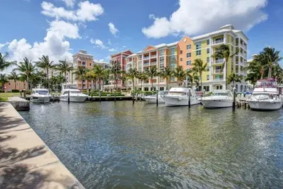 806 E WINDWARD Way 305, Lantana – Condominium for rent
