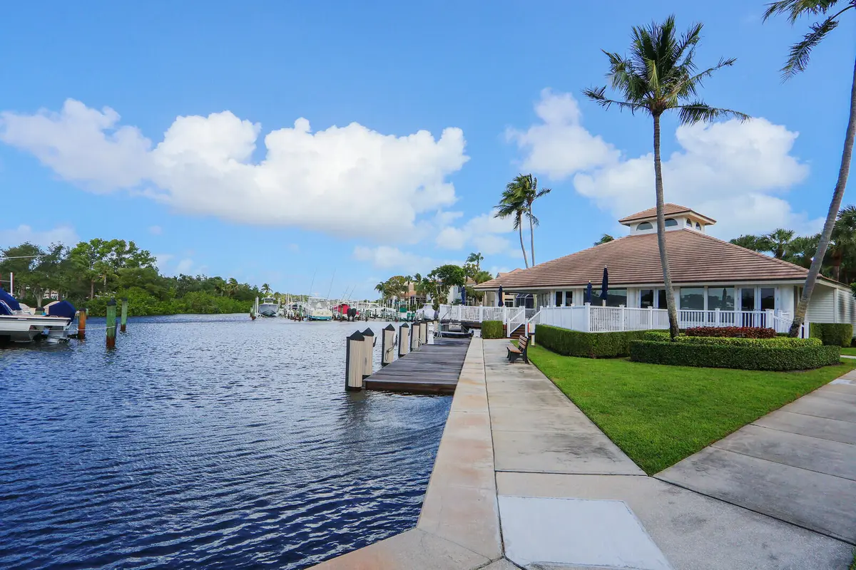 35_IMG_6725_mls at 944 OAK HARBOUR Drive, Juno Beach