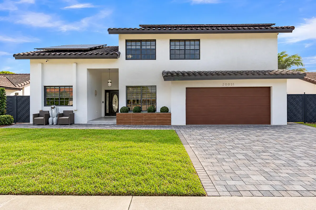20031 NW 59TH Court, Hialeah, FL – photo 4