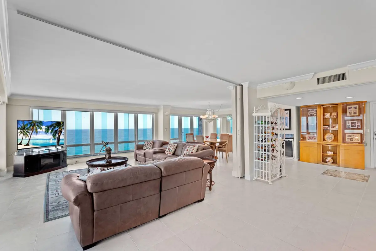 Photo 4 at 4100 GALT OCEAN Drive 414, Fort Lauderdale