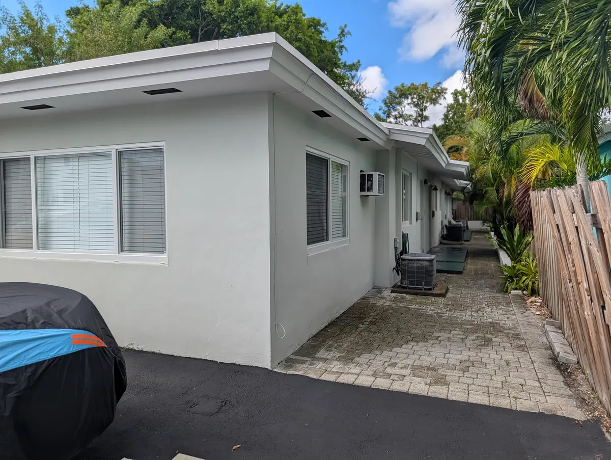 631 NE 17th Way, Fort Lauderdale, FL – photo 6