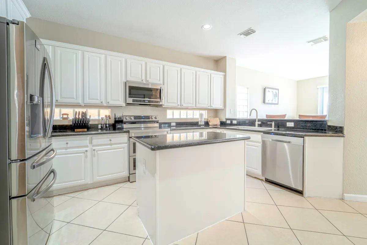 8_kitchen at 6770 Aliso Avenue, West Palm Beach