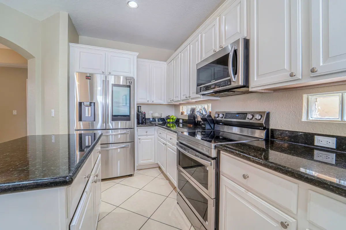 9_kitchen_ at 6770 Aliso Avenue, West Palm Beach