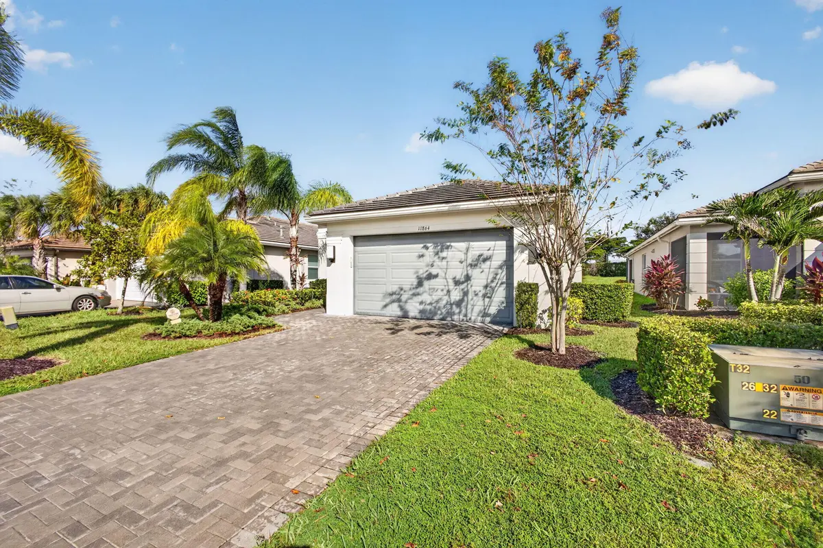 VALENCIA CAY-11864 SW WATERFORD ISLE WAY at 11864 SW WATERFORD ISLE Way, Port St. Lucie