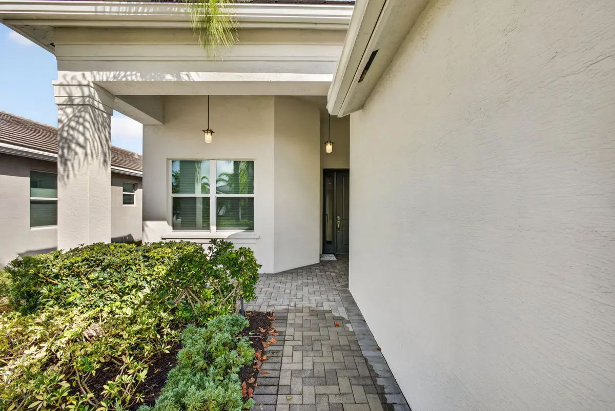 VALENCIA CAY-11864 SW WATERFORD ISLE WAY at 11864 SW WATERFORD ISLE Way, Port St. Lucie