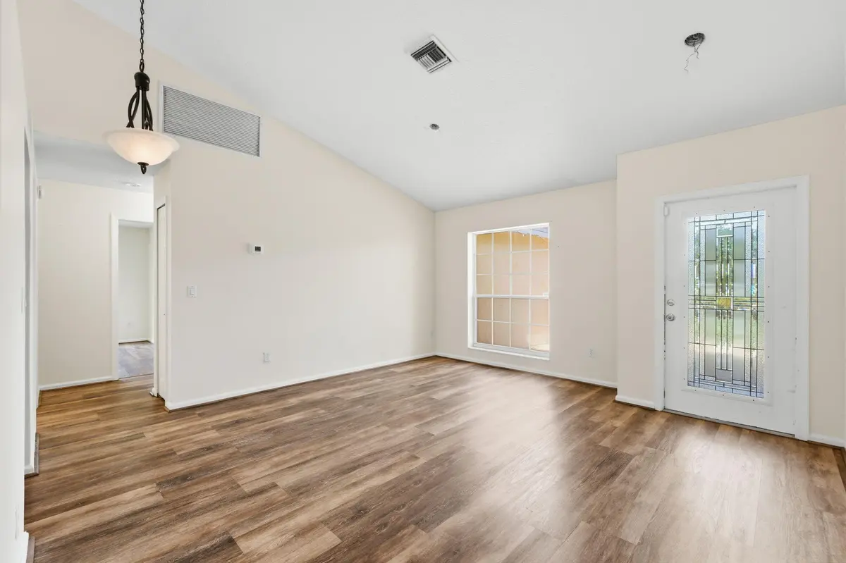 ENTRY at 17270 89TH Place, The Acreage