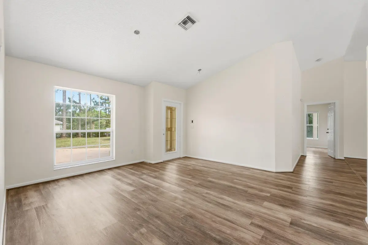 ENTRY at 17270 89TH Place, The Acreage