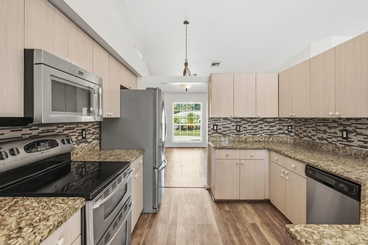 Kitchen at 17270 89TH Place, The Acreage