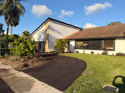 7009 NW 49th Place 1, Lauderhill – Single Family Residence for sale