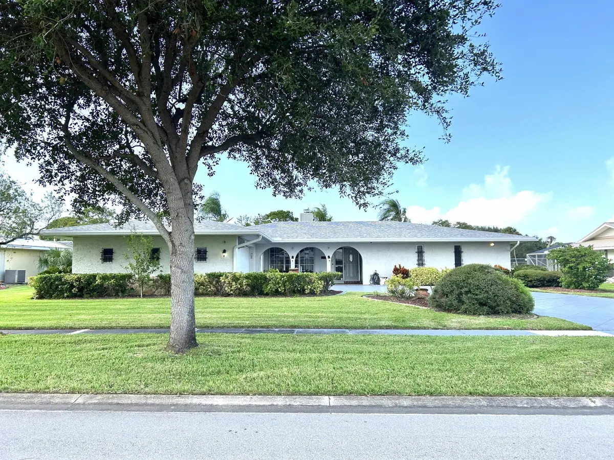 01_beyc6ae287a164c66 at 1737 SE Hondo Avenue, Port St. Lucie