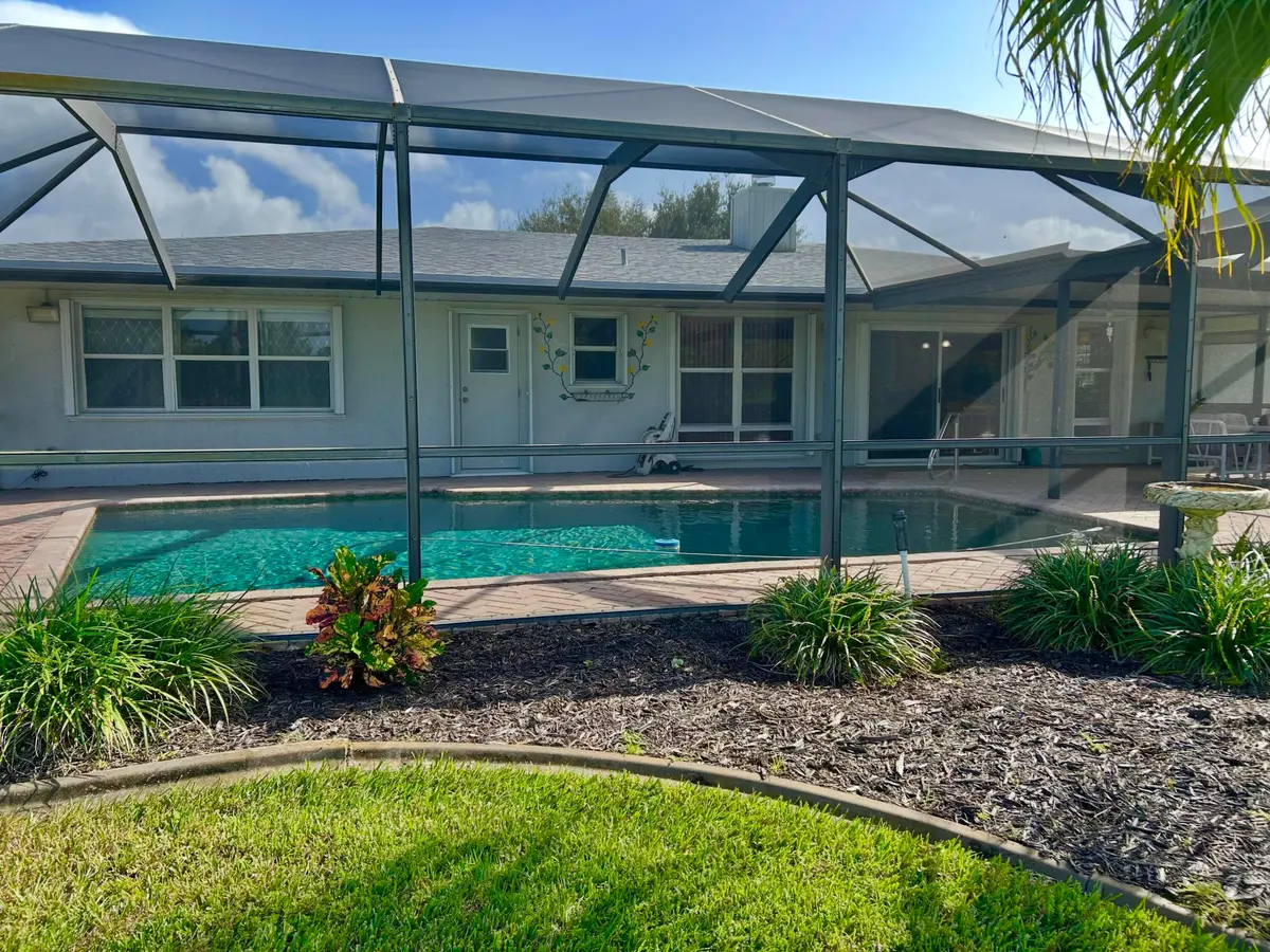 05_beyc6ae287f5a1913 at 1737 SE Hondo Avenue, Port St. Lucie