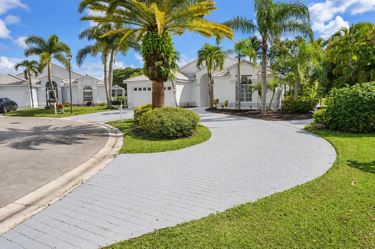 Világos ház medencével és kerttel-7 at 4270 CAMROSE Lane, West Palm Beach