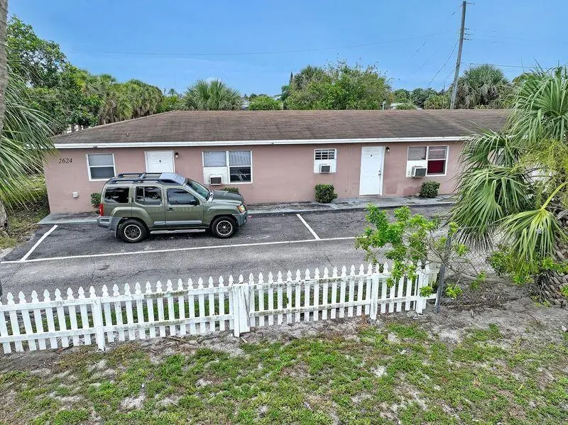 2624 AVENUE M, Riviera Beach, FL – photo 2