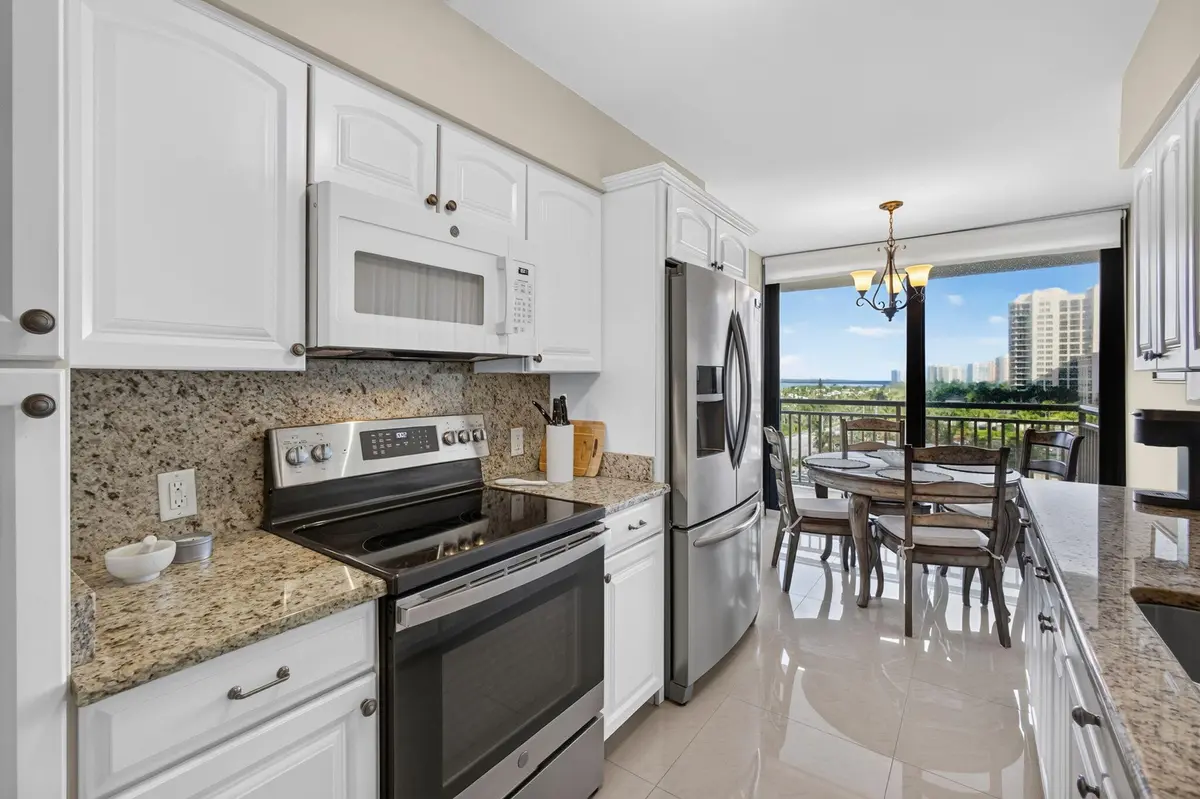 4-web-or-mls-5D1A7066 at 3400 N OCEAN Drive 807, Singer Island