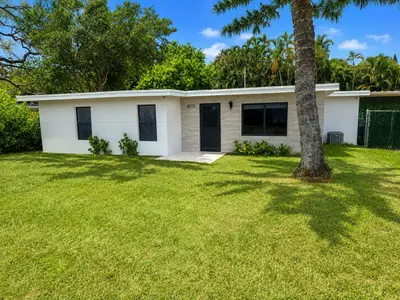 4919 SW 28TH Avenue, Dania Beach – Single Family Residence for rent