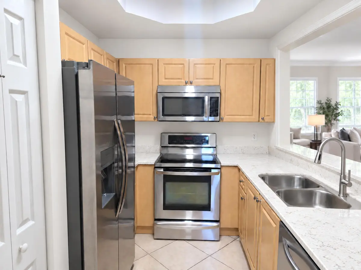 kitchen_granite_open_right_wall at 2319 MARINER Court 2706, Dania Beach