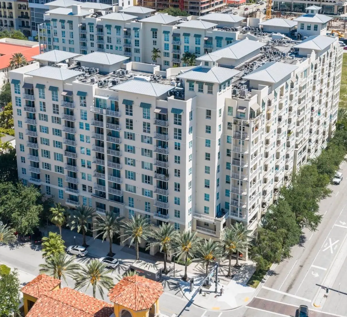 879719d3-5a36-4c43-8e0c-d46002c3b42c at 480 HIBISCUS Street 523, West Palm Beach