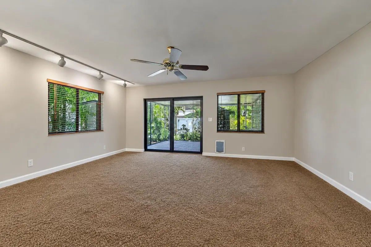 Living room rear facing at 2130 NE 9th Avenue, Wilton Manors