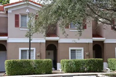 4410 WOODLAND Circle, Tamarac – Townhouse for sale