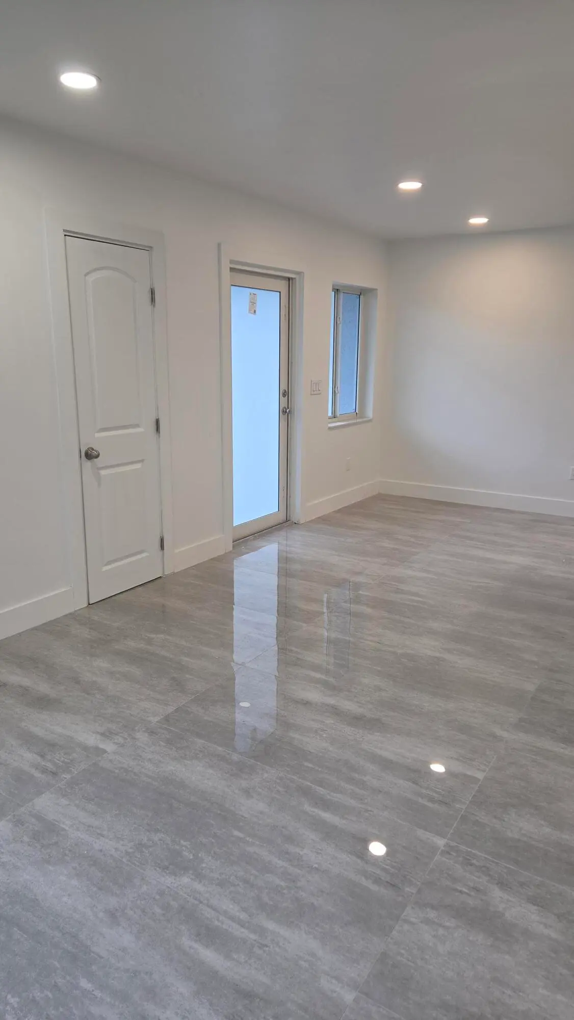 5. at 1791 LAUDERDALE MANOR Drive, Fort Lauderdale