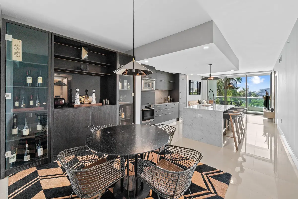 3-web-or-mls-BEC09770 at 900 Biscayne Boulevard 403, Miami
