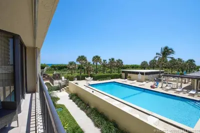 9500 S Ocean Drive 208, Jensen Beach – Condominium for sale