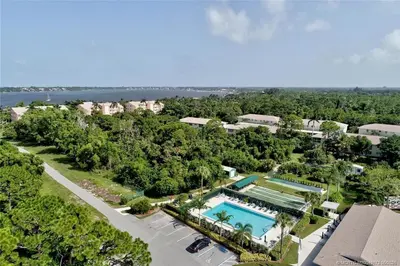 2950 SE Ocean Boulevard 128-5, Stuart – sold