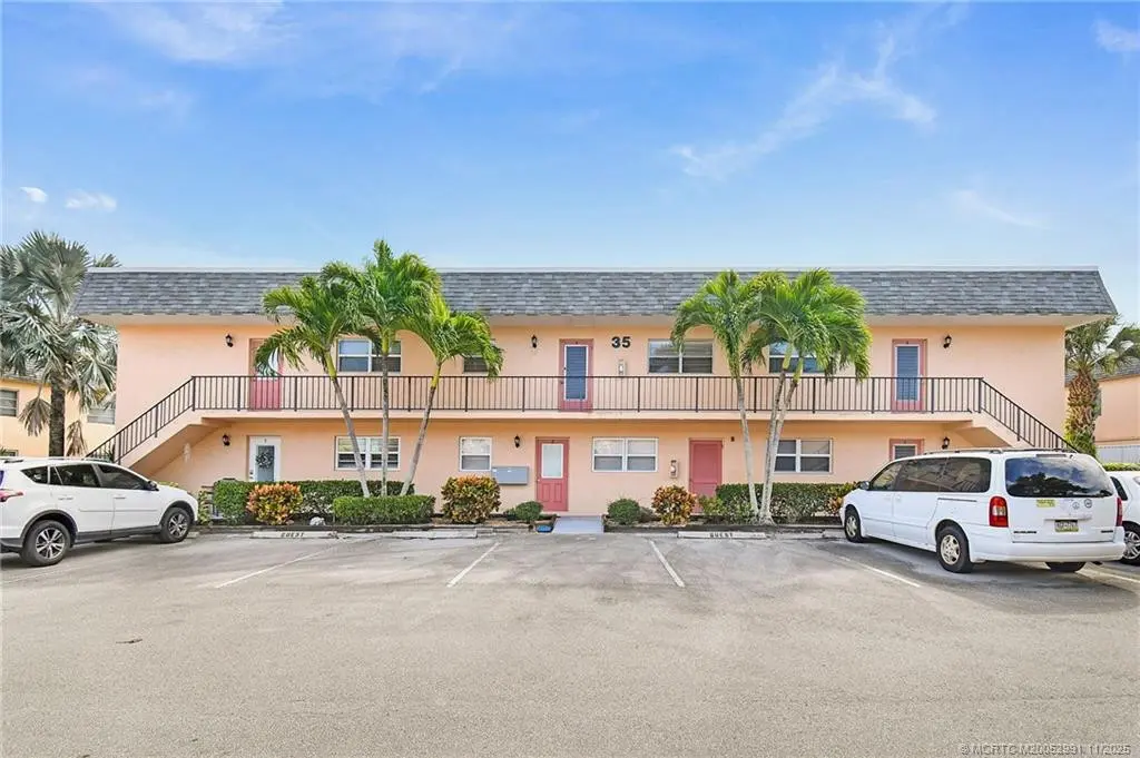 Bldg 35 at 2950 SE Ocean Boulevard 35-5, Stuart