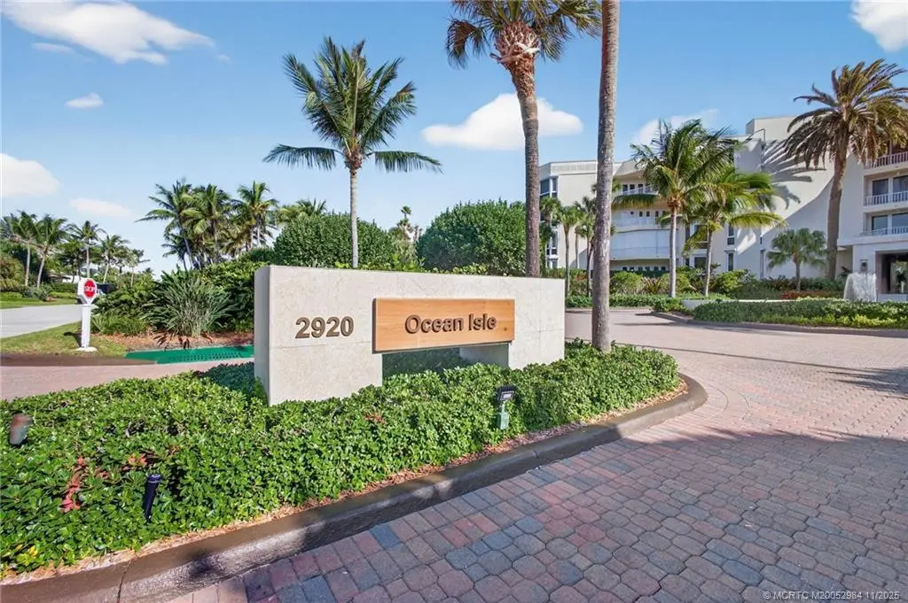 Welcome to Ocean Isle at 2920 SE Dune Drive 140, Stuart