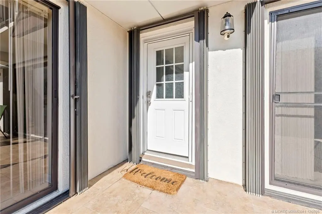 Photo 4 at 5802 SE Riverboat Drive 301, Stuart