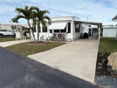 13827 S Indian River Drive 60, Jensen Beach – Mobile Home for sale