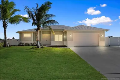 3834 NE Barbara Drive, Jensen Beach – Single Family Residence for sale