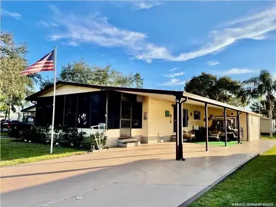 16236 SW Three Wood Way, Indiantown – Manufactured Home for sale