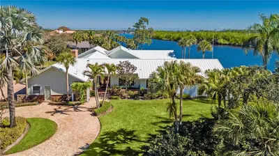 525 SW Perth Place, Palm City – Single Family Residence for sale