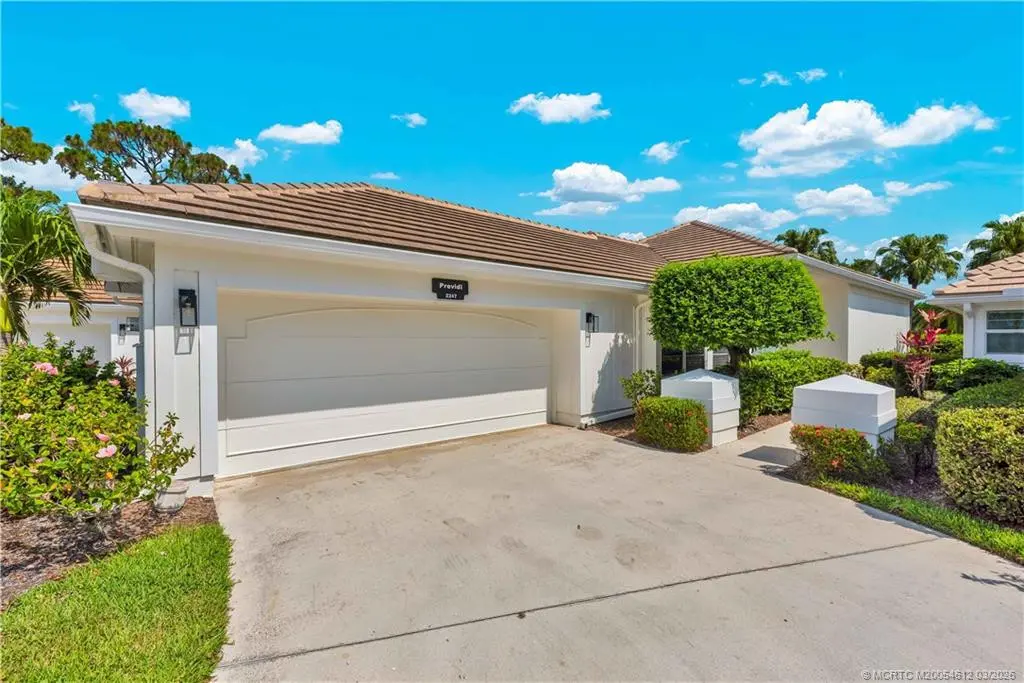Photo 2 at 2247 NW Seagrass Drive, Palm City