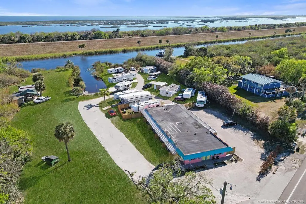 Photo 4 at 1422 Us Highway 441 Way 32, Okeechobee