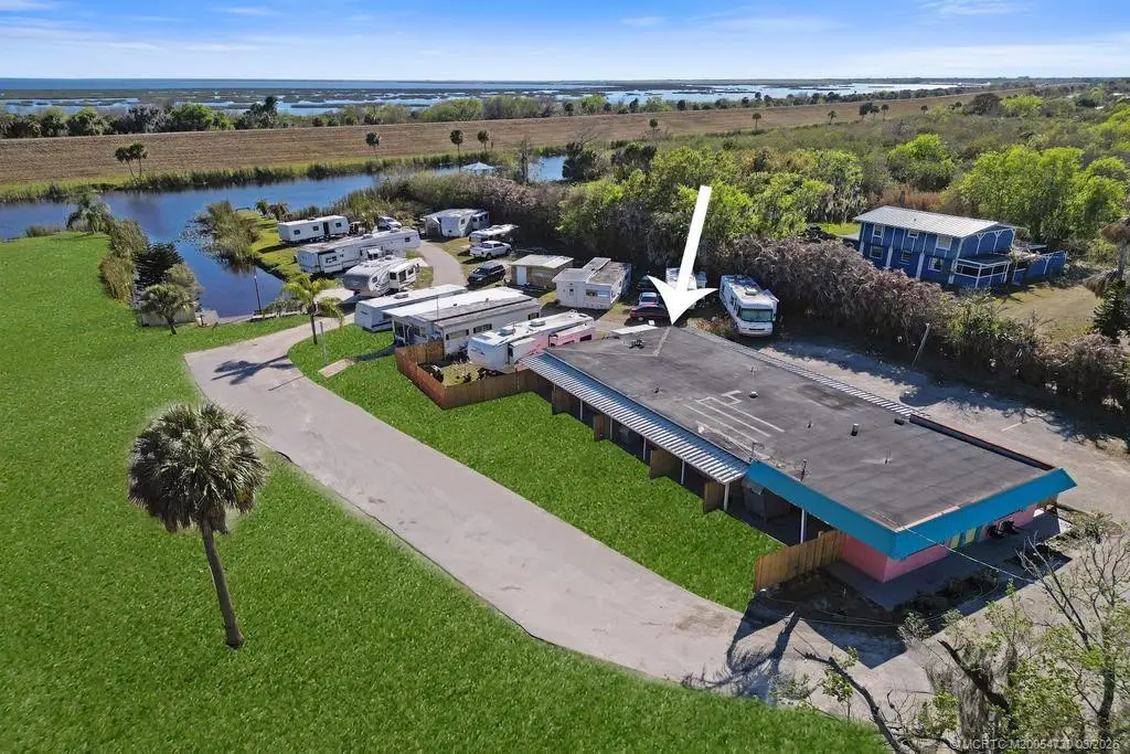 Photo 8 at 1422 Us Highway 441 Way 32, Okeechobee