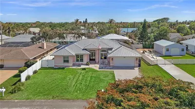 5312 SE Nassau Terrace, Stuart – sold