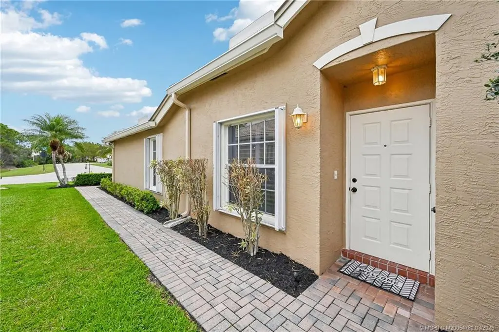 Photo 8 at 621 NW Broken Oak Trail, Jensen Beach