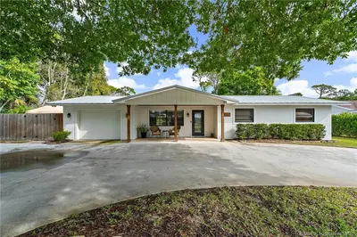 1763 NW Spruce Ridge Drive, Stuart – sold