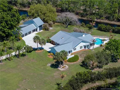 9812 SW Santa Monica Drive, Palm City – sold