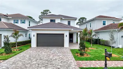 207 SE Via Bisento, Port St. Lucie – sold