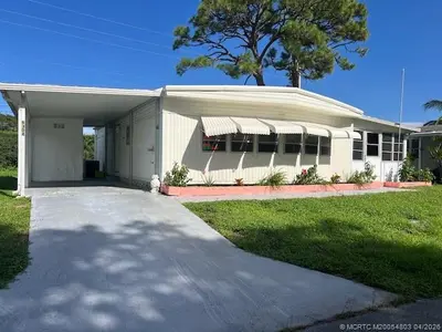 6308 S Ash Lane, Lantana – sold