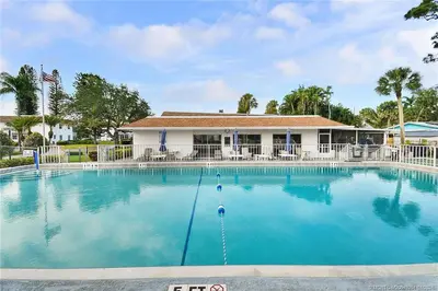 2950 SE Ocean Boulevard 4-4, Stuart – sold