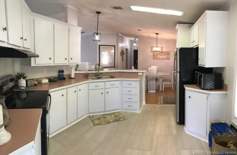 Photo 2 at 14532 SW Divot Drive, Indiantown