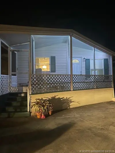 927 Nettles Boulevard, Jensen Beach – Manufactured Home for sale